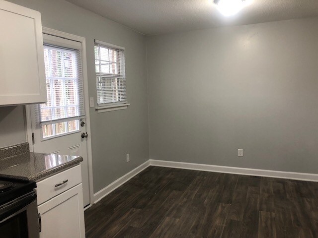 Photo - 511 Sherwood Ct