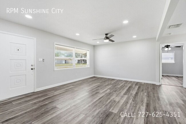 Photo - 1713 Valencia Dr E