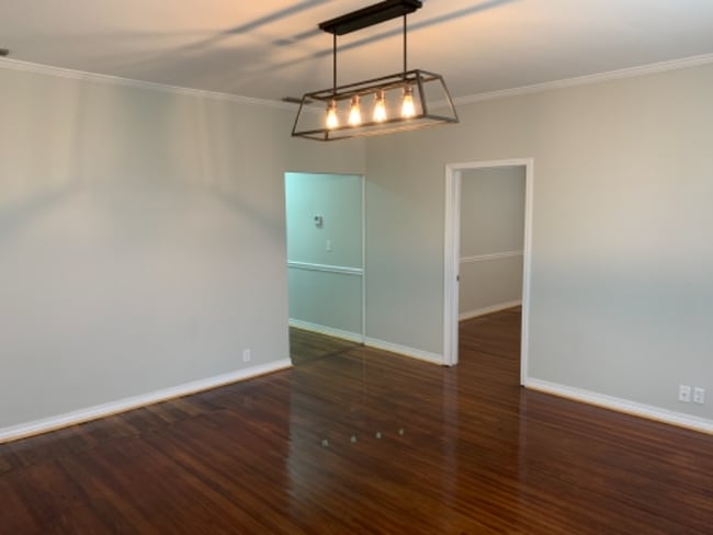 Photo - 165 Grove Hl