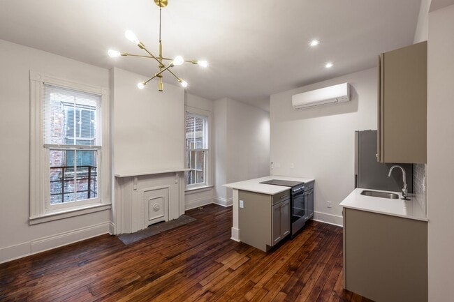 Photo - Urban Historic Flat Unit 824-3B