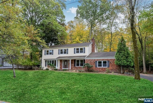 Photo - 20 Dogwood Dr