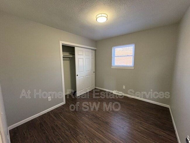 Photo - 1164 S Hillcrest Ave