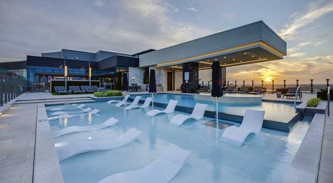 Photo - 2555 Turtle Creek Blvd Unit 517