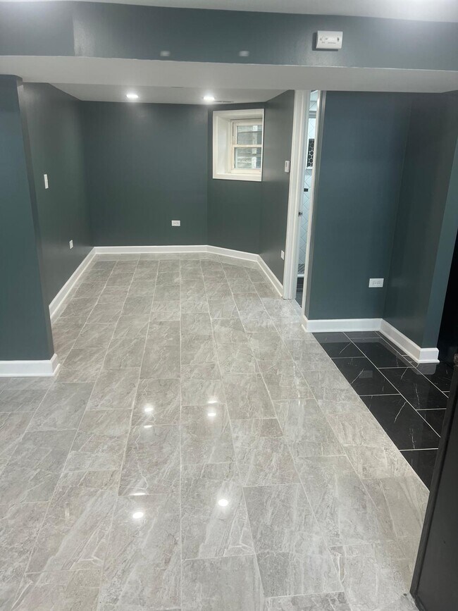 Photo - 6164 N Hamilton Ave Unidad Garden