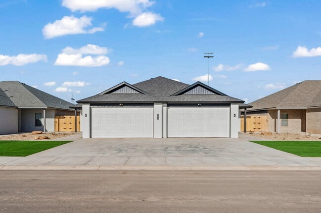 Photo - Like-new duplex in Frenship East! Unit B