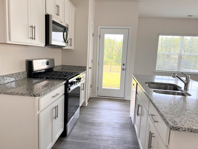 Photo - 459 David Hl Dr