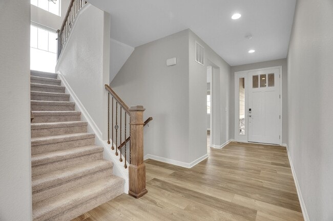 Photo - $3,700 - Stunning 4 bed/3.5bath Home in Er...