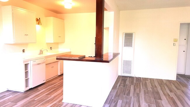 Photo - 1150 Manhattan Beach Blvd Unit 8