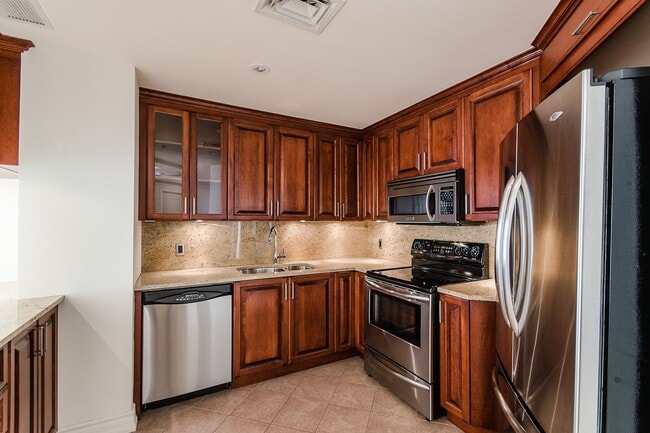 Photo - 2000 Drummond St Unité 401