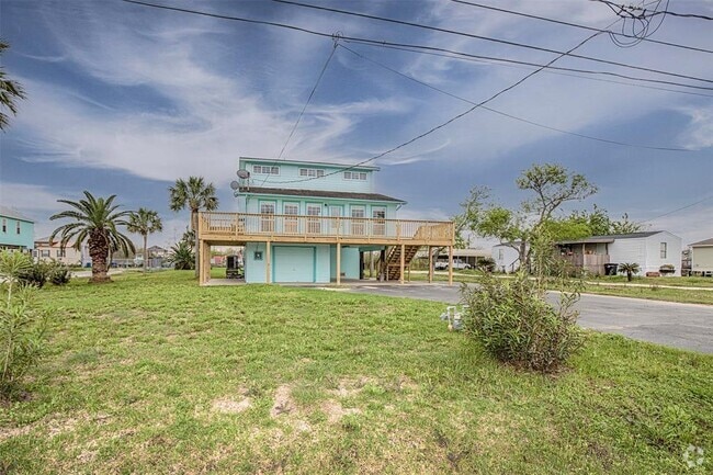 Building Photo - 2323 Rue De Lafitte St Rental