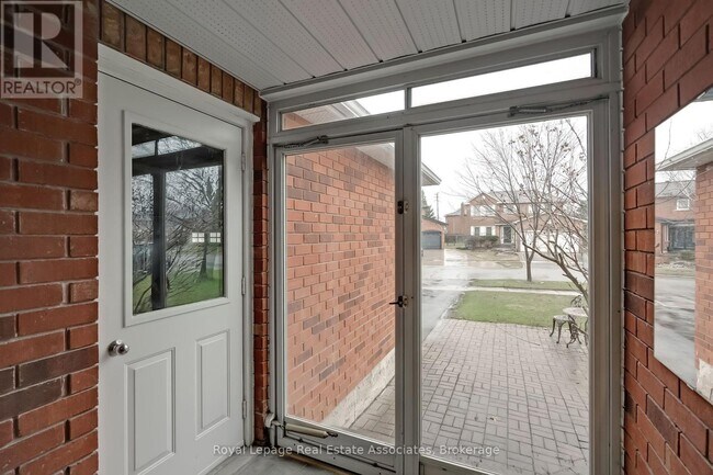 Photo - 43 Corkett Dr