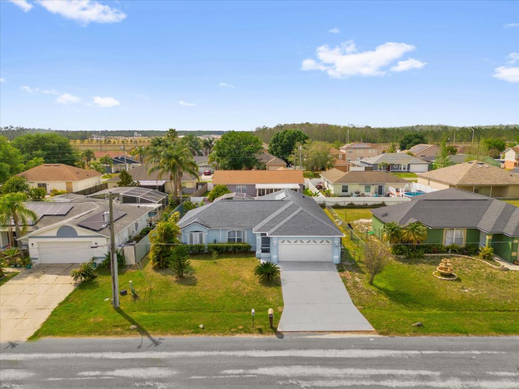 Photo - 607 Basingstoke Ct