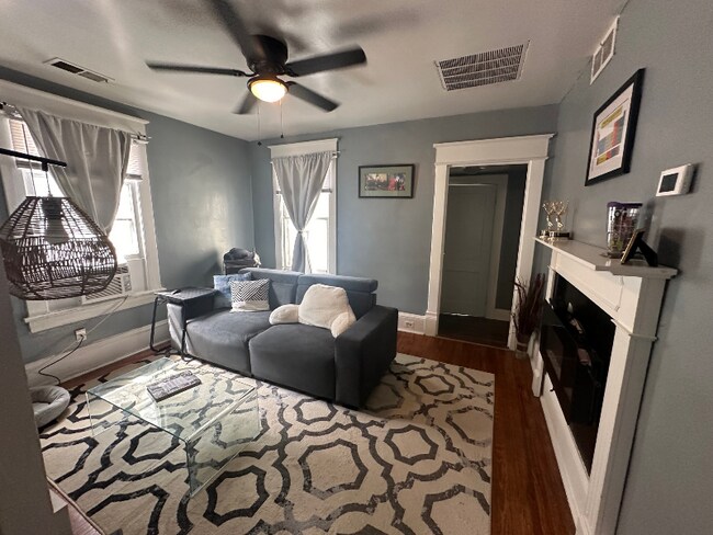 Photo - 1029 Ferdinand Ave SW Unidad B