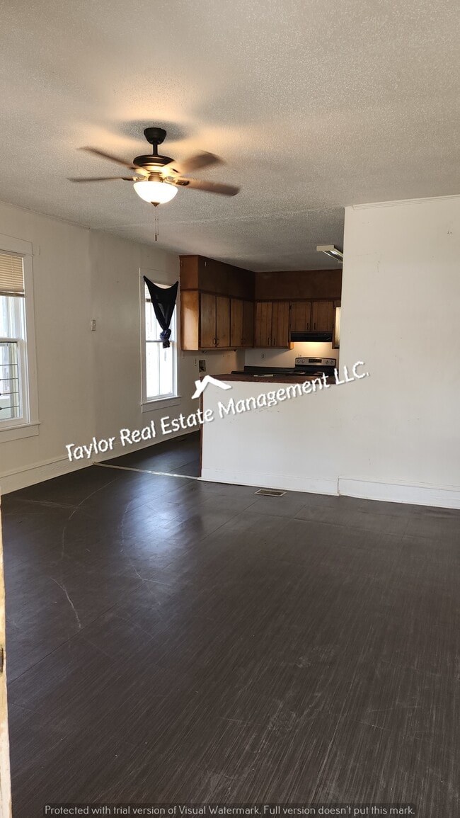 Photo - 728 Kendrick St