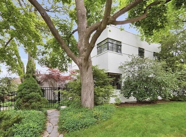 Photo - Exquisite Grand Homes