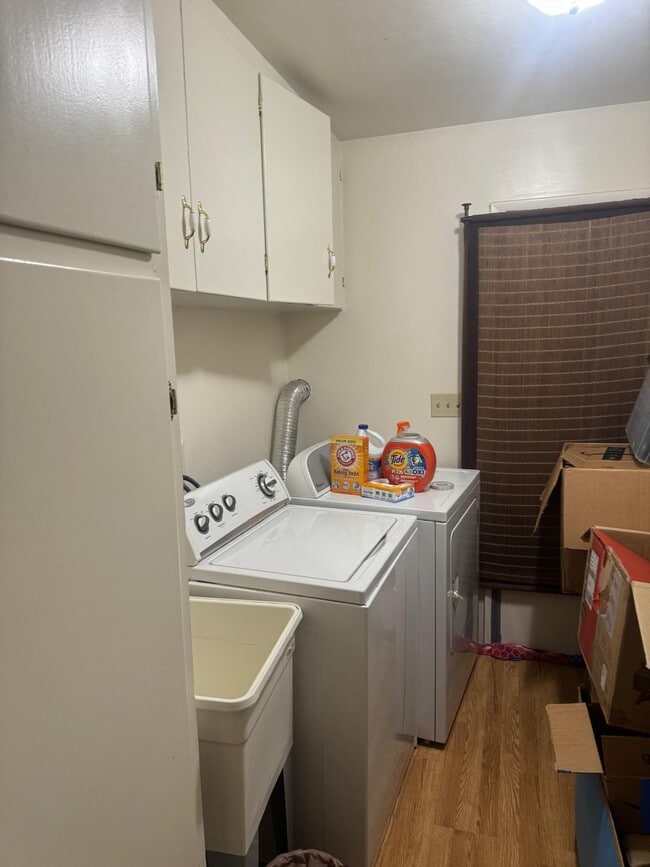 Shared laundry - 2290 Douglas Rd Unit BchelorSuite