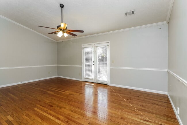 Photo - 1813 Cres Hill Dr NW