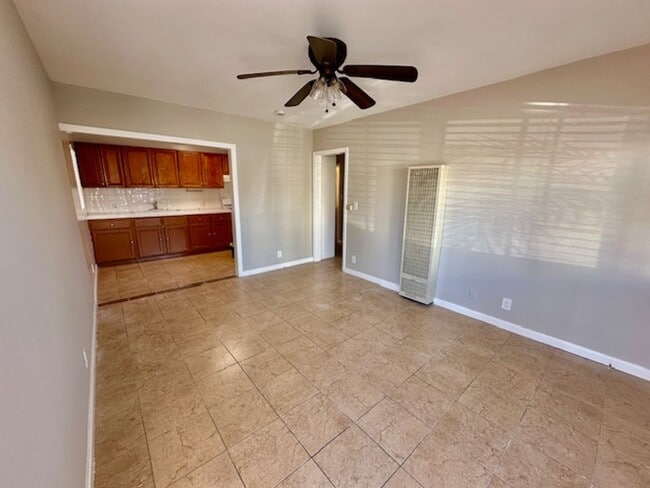 Photo - Oxnard ( M ) Unidad # A