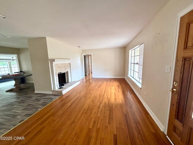 Photo - 1206 Buena Vista Blvd