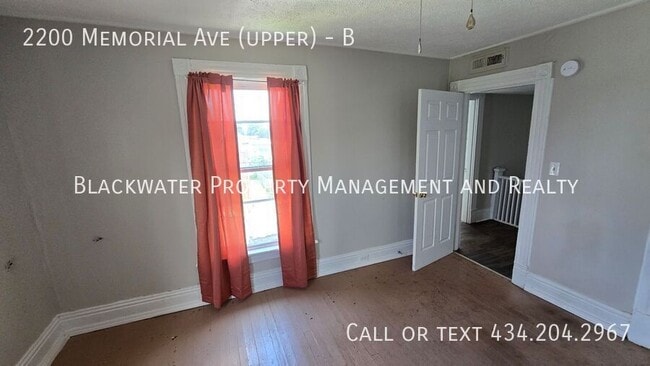 Photo - 2200 Memorial Ave Unit B