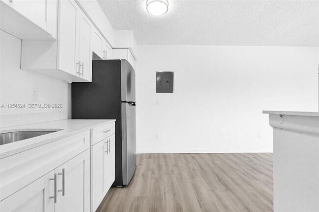 Photo - 13210 Memorial Hwy Unidad 220