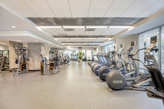 Photo - Concord Crystal City