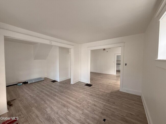 Photo - 21-23-23 Jackson St