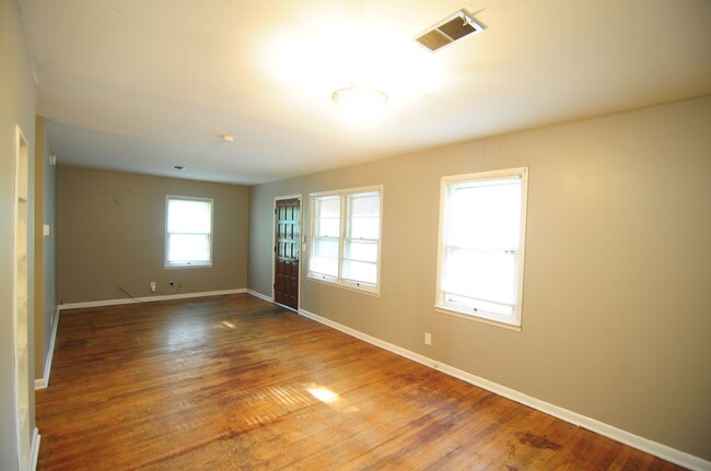 Photo - 4110 Broyles Ave SW