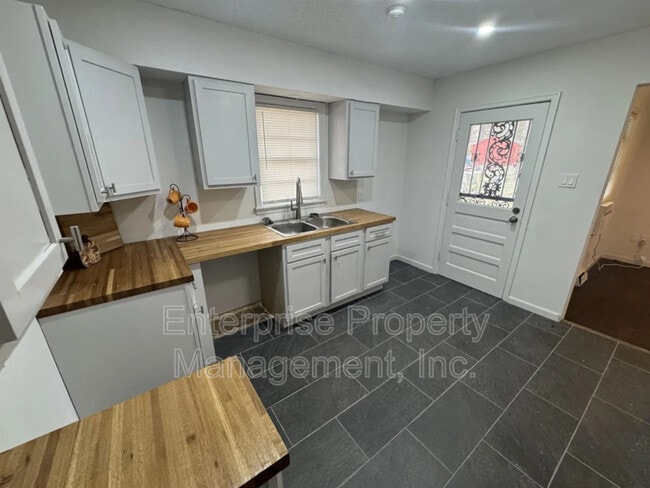 Photo - 3766 Argonne St