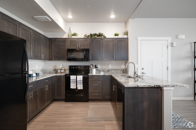 2BD, 2BA - 1067SF