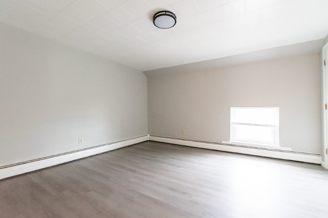 Photo - 672 N Main St Unit 3L