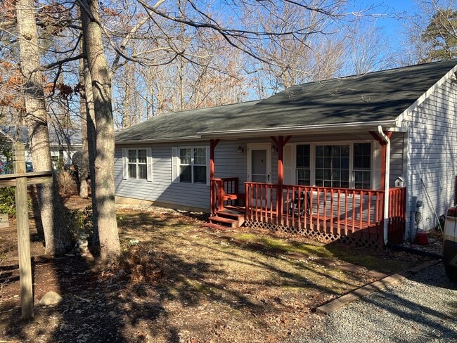 Building Photo - Rambler with full basement