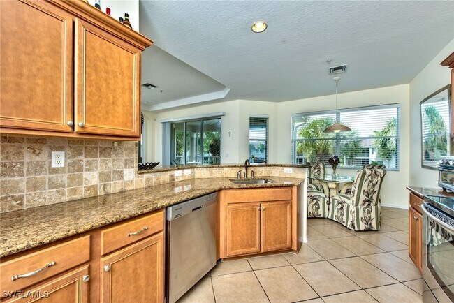 Photo - 12859 Carrington Cir Unidad 3-202