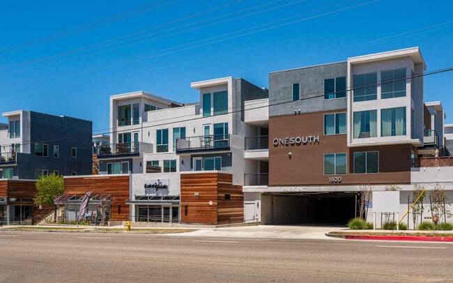 Building Photo - 1920 S Pacific Coast Hwy Unit 107