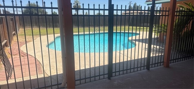 Photo - 2318 Hasti Acres Dr