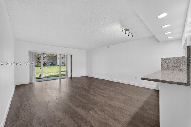 Photo - 8415 SW 107th Ave Unit 143W