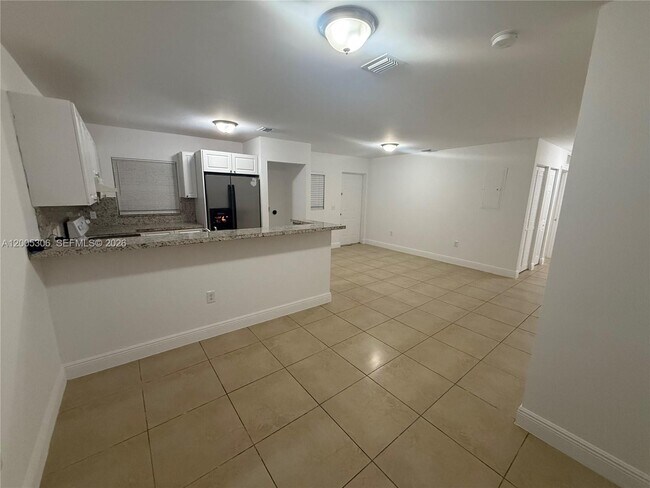 Photo - 1565 NW 47th St Unit 1