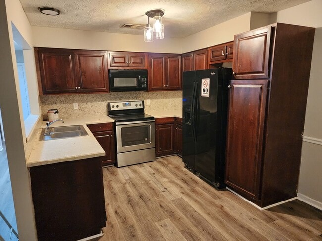 Photo - 1968 Bunker Hill Rd Unit Apt C