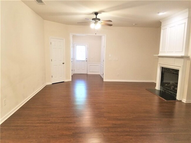 Photo - 3645 Postwaite Cir NW