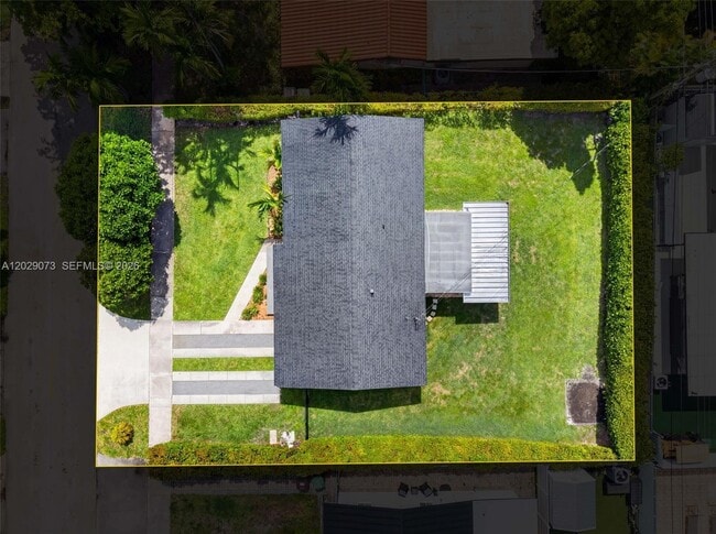 Photo - 680 W 50th Pl