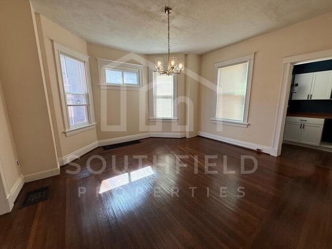 Photo - 1537 Ruth Ave