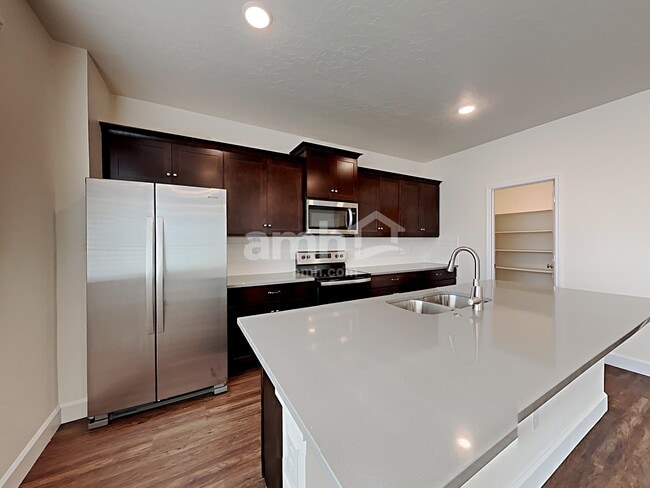 Photo - 9415 W Chino St