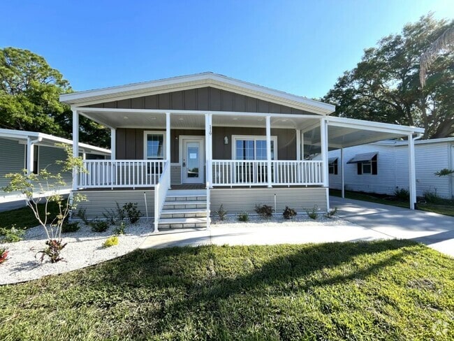Building Photo - 119 N Lake Dr Rental
