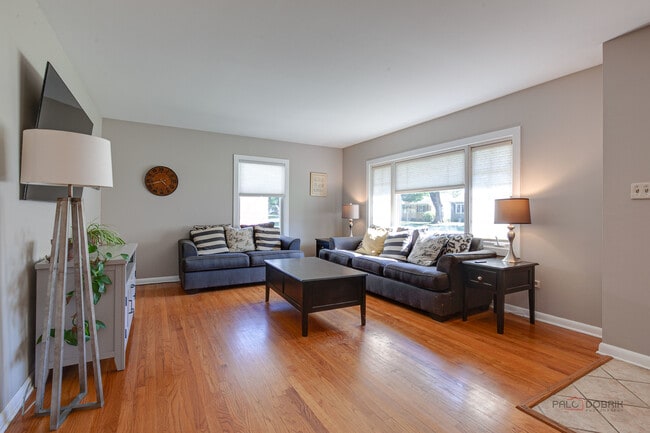 Photo - 519 Dawes St