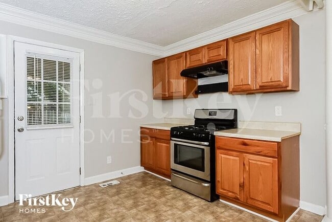 Photo - 6153 Continental Cir