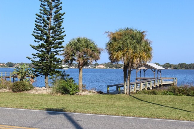 238 1/2 Beach St.