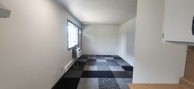 Photo - 625 9th St N