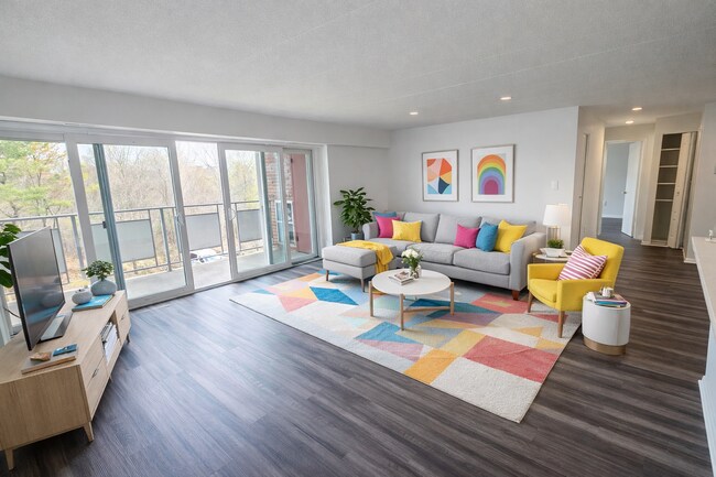 Building Photo - 11 Hill Rd