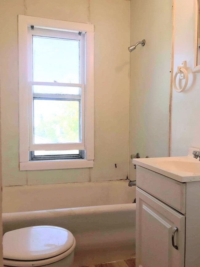 Photo - 114 N Plum St Unit #3
