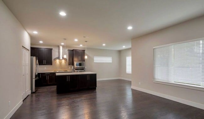 Photo - Upscale Bothell home in quiet Neighborhood!